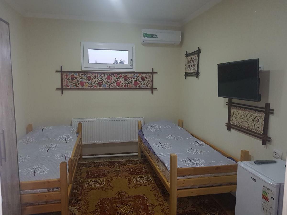 Guest House Ibrohim حلال Buchara Exterior foto