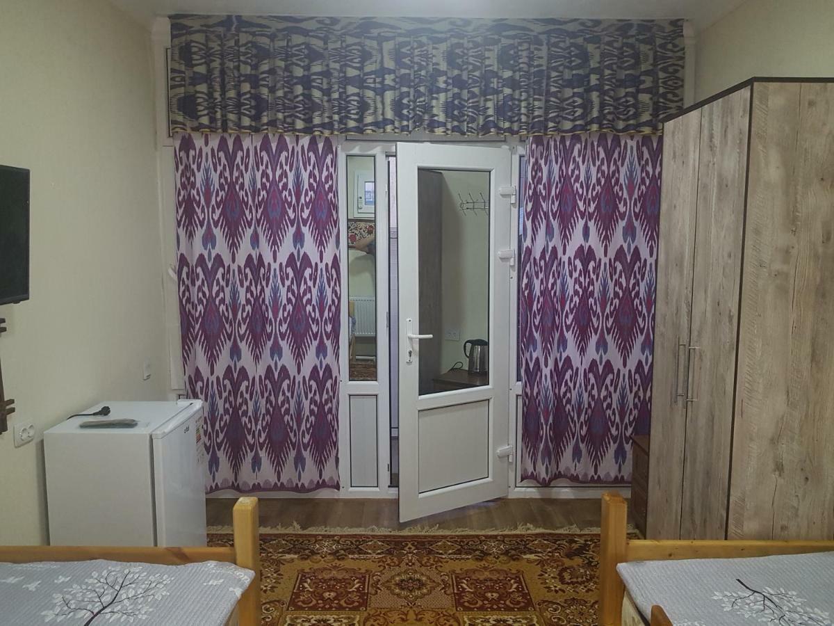 Guest House Ibrohim حلال Buchara Exterior foto