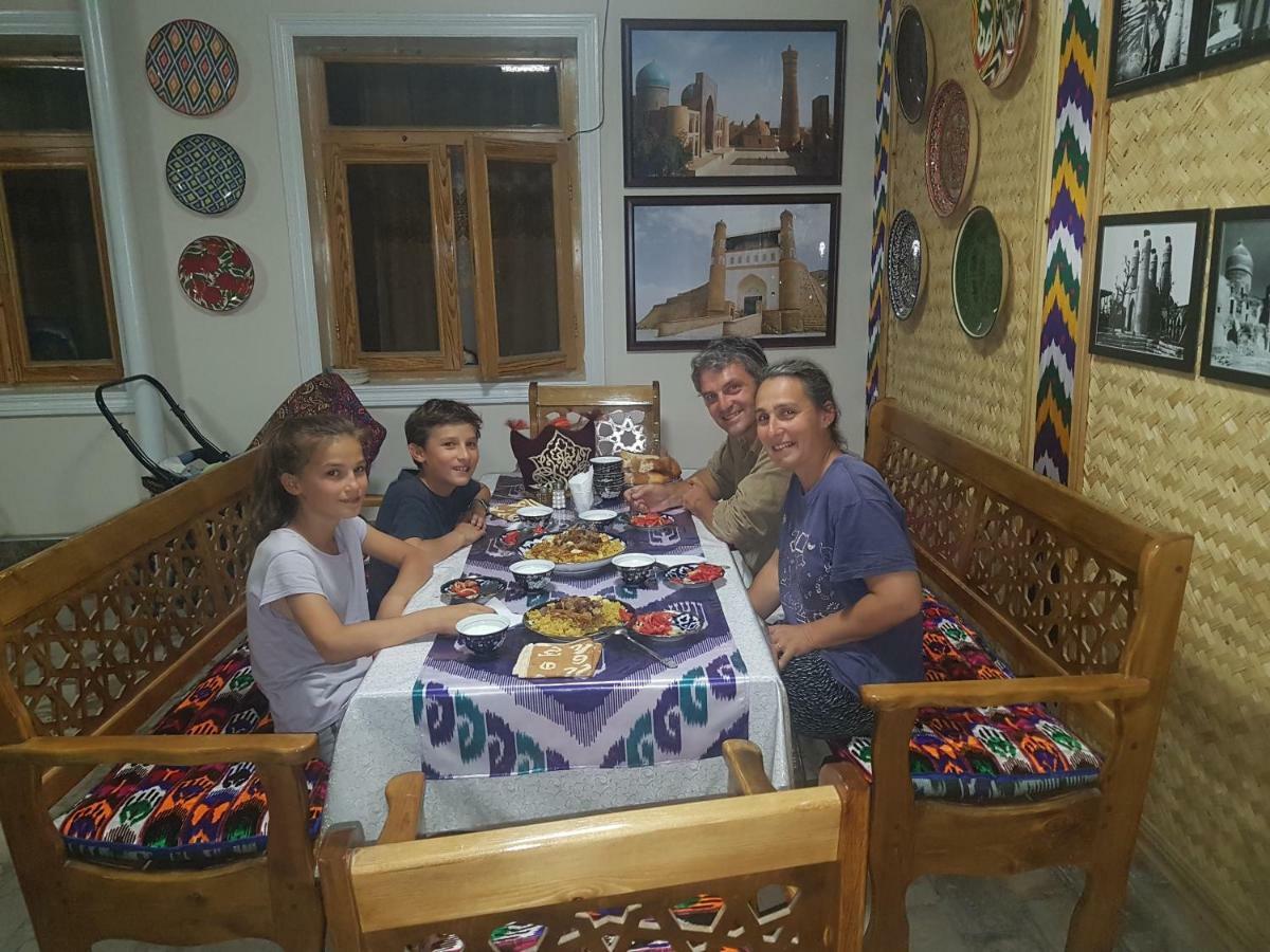 Guest House Ibrohim حلال Buchara Exterior foto